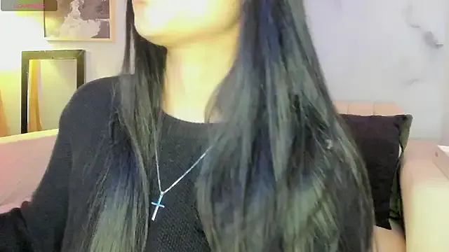 lara_madisson — Spit my nipples 