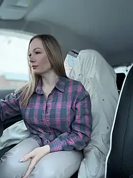 LavenderHot on StripChat