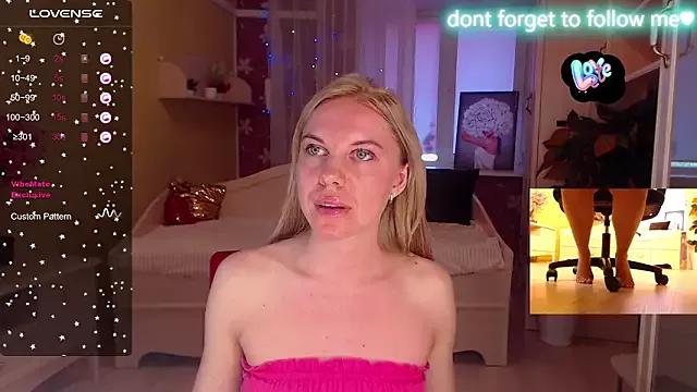 LiSinDoll on StripChat 
