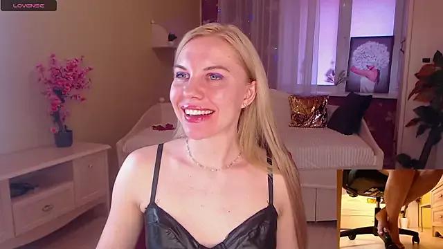 LiSinDoll on StripChat 