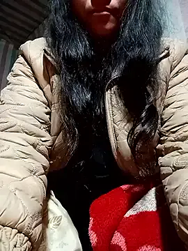 Love-Mama33 on StripChat