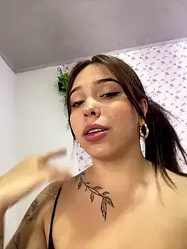 LunaCandy_ on StripChat