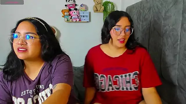 maddie-and-chelsea- on StripChat 