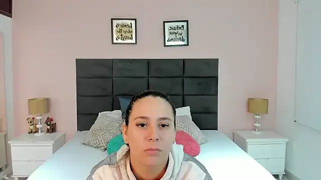 Freechat MadisonJenner on StripChat