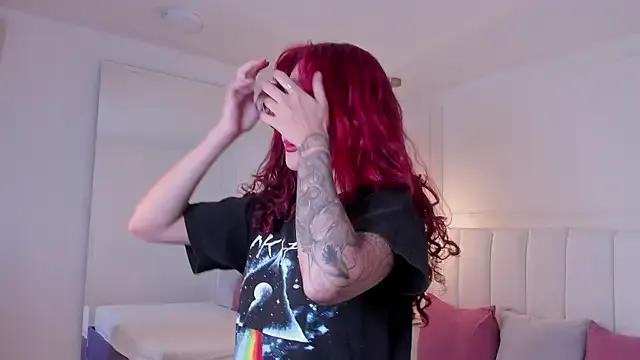 Freechat mae_lyra on StripChat