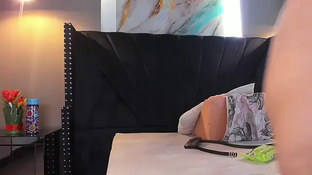 MAHIASMITH13 — ride dildo or torso