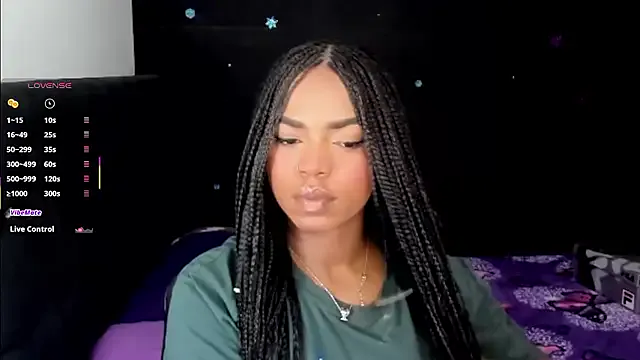 Marce_22 on StripChat