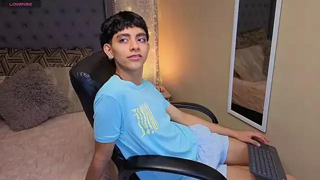 Matty_Sparkk on StripChat 