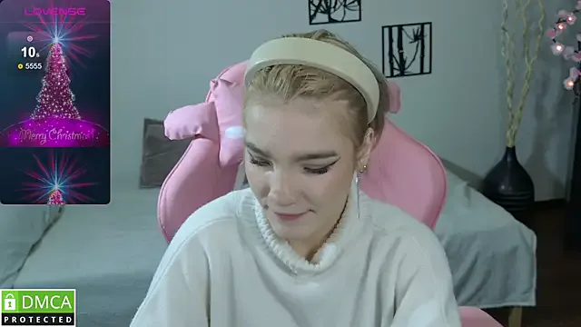 Freechat Megan_Lora on StripChat