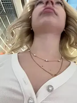 Freechat melissa_grr on StripChat