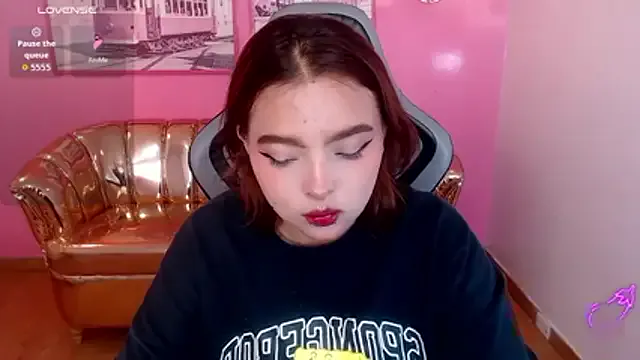 Freechat mia_foster_t on StripChat