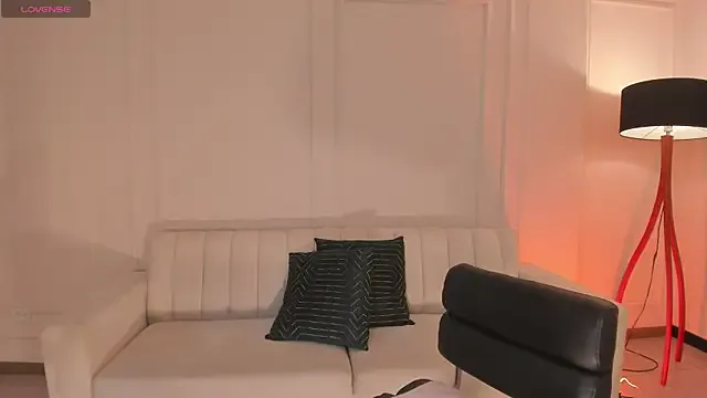 MiaFarrell_ on StripChat