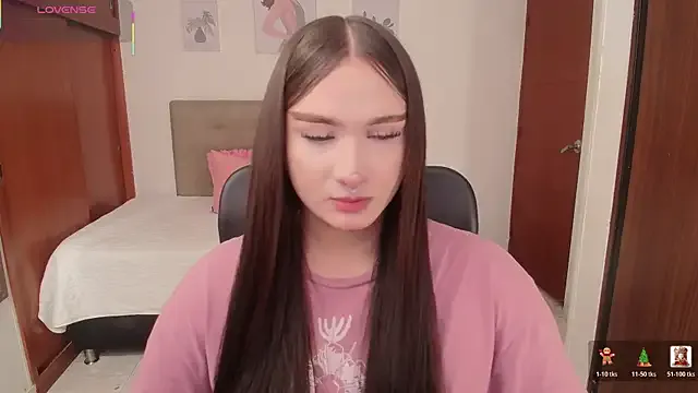 Miley_Baker on StripChat