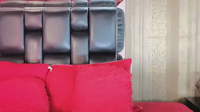 Freechat MishaKinki on StripChat