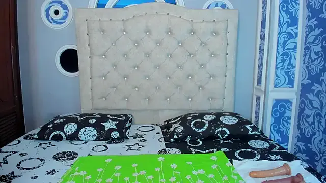 Freechat mishell_lovely on StripChat