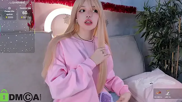 Molly_Platt on StripChat