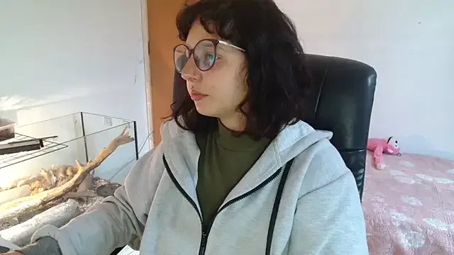 myamillor on StripChat 