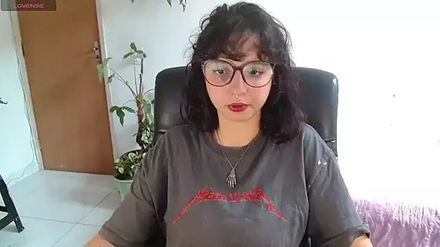 myamillor on StripChat 