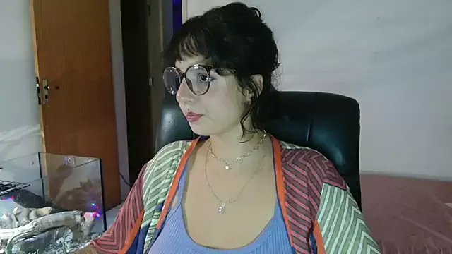 myamillor on StripChat 