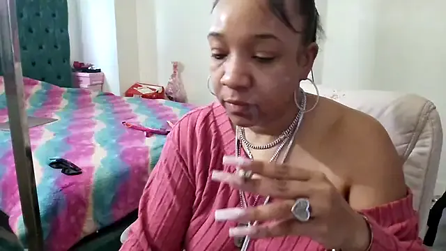 mzpretty444 on StripChat