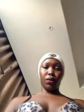 nemcy_bae on StripChat