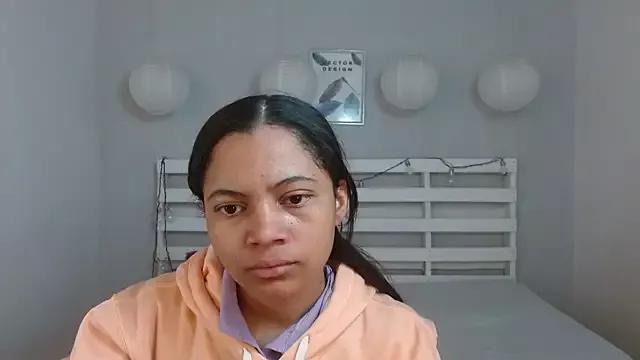 PenelopeShine on StripChat 