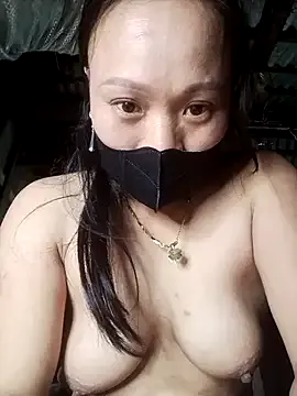 Freechat Piu_18 on StripChat