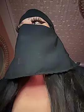 Queentaraf999 from StripChat