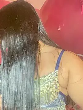 QueenYumi on StripChat 