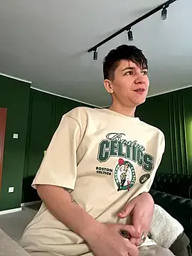 ravenryx on StripChat