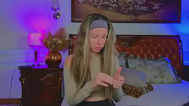 Real_Tini on StripChat