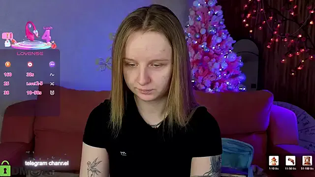 Rina_Panic on StripChat