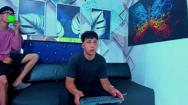 Roman_cute on StripChat