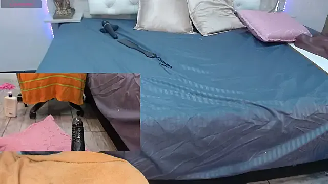 Roxahank on StripChat