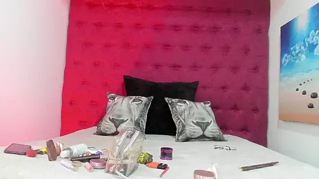 RoxaneBons — spank ass x10 hard