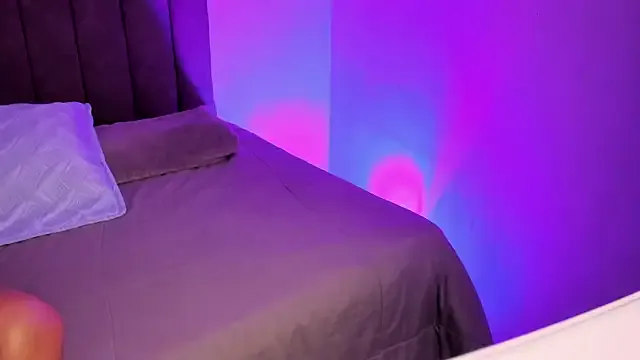 Roxanedewalle on StripChat