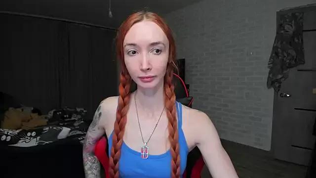 Roxy_Silver from StripChat