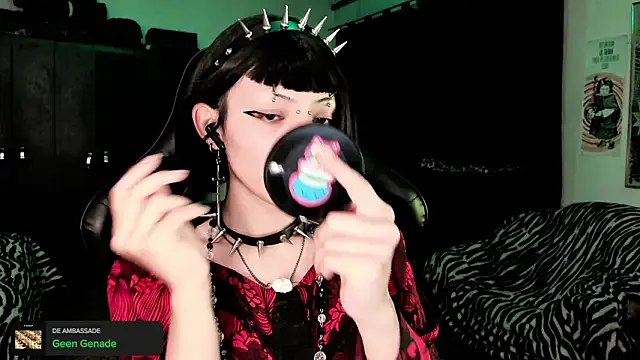 roxy_toxic — Freechat on StripChat