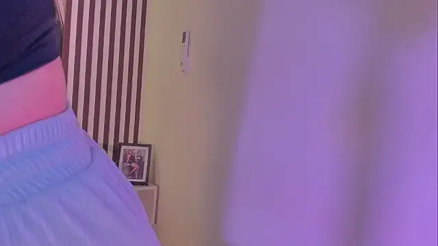 Samaantha-White on StripChat