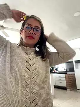 sara_calderon on StripChat 