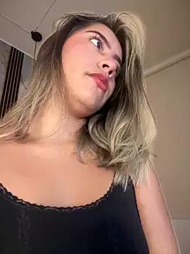 sara_calderon on StripChat