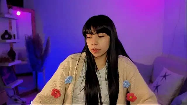 Saraa_Desiree on StripChat