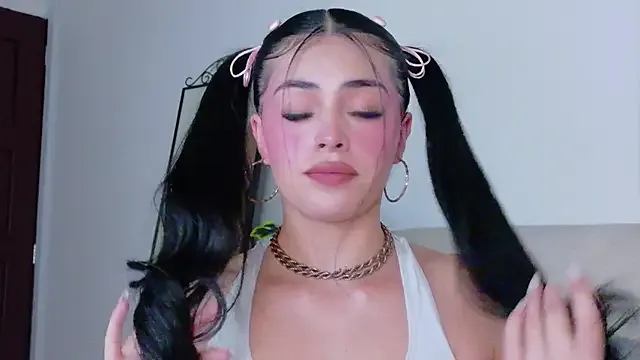 SaritaBratz on StripChat