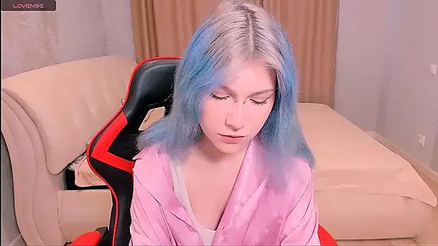 Sasha_Crystall on StripChat