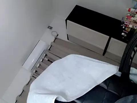 Selene14 on StripChat 