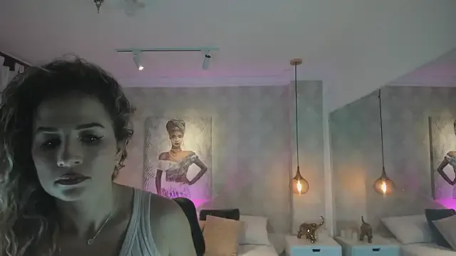 Shantall__ on StripChat