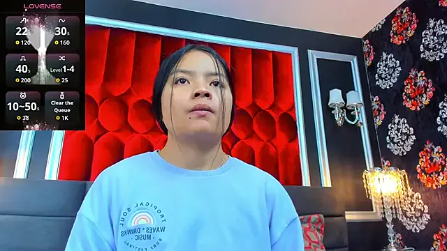 SharonBonet on StripChat