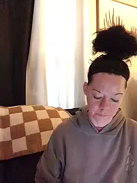 StripChat SidneyRaee is Freechat SidneyRaee — VOYEUR MOMMY SLUT TITS OUT