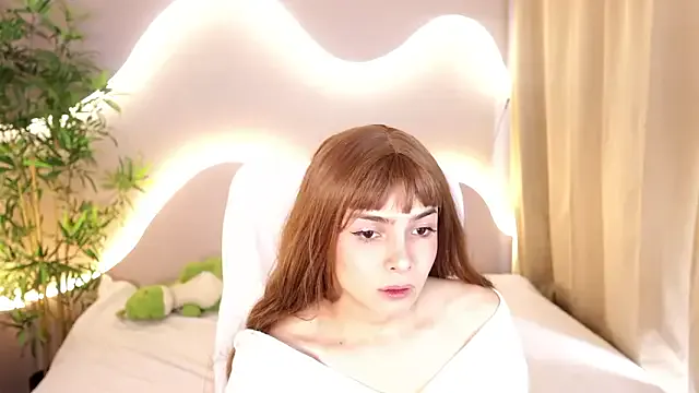 Freechat simone_sky on StripChat