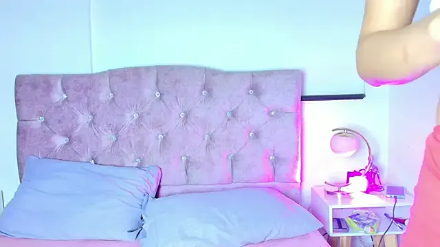 Freechat Skye_Moore on StripChat